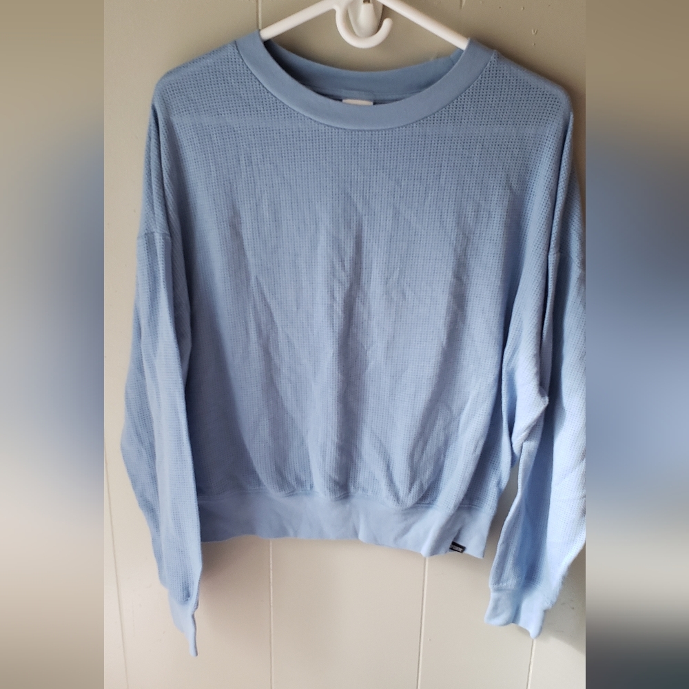 VS Pink blue top size medium